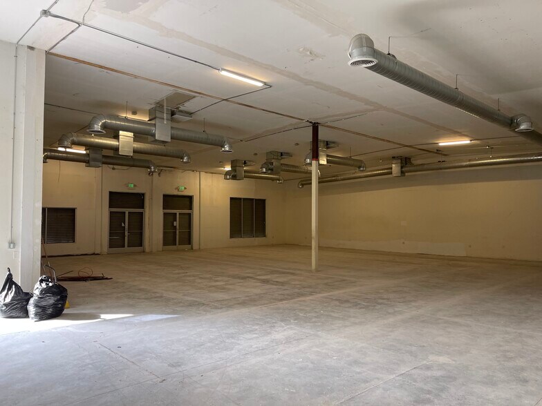 More Photos Of 961 W Compton Blvd, Compton Freestanding For Sale