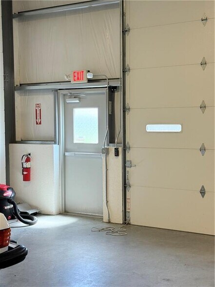 More Photos Of 345-355 Compass Cir, North Kingstown Warehouse For Sale