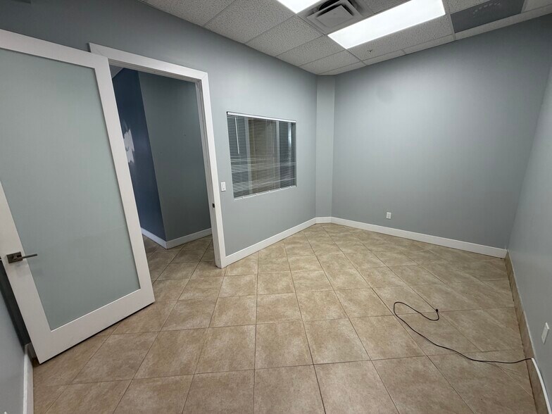 More Photos Of 621 Lake Ave, Lake Worth Beach Storefront Retail Office For Lease