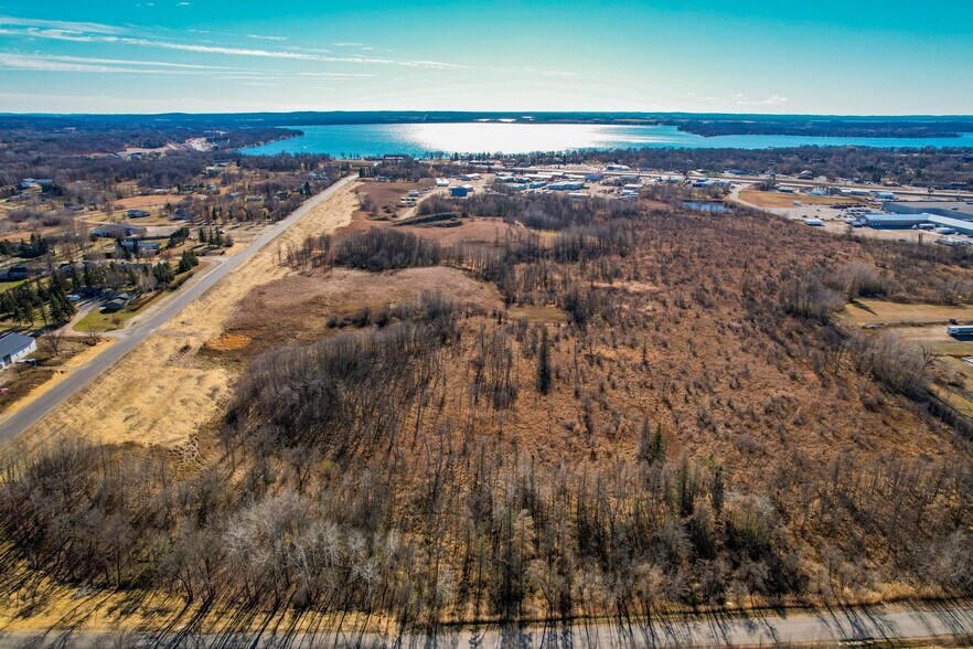 More Photos Of 1240 Randolph rd, Detroit Lakes Warehouse For Sale