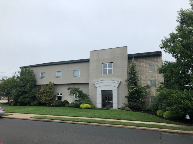 More Photos Of 2564 US Highway 1, Lawrence Township Coworking Space