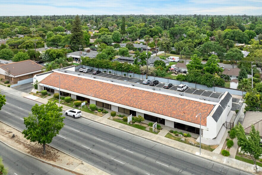More Photos Of 1665 W Shaw Ave, Fresno Medical For Sale