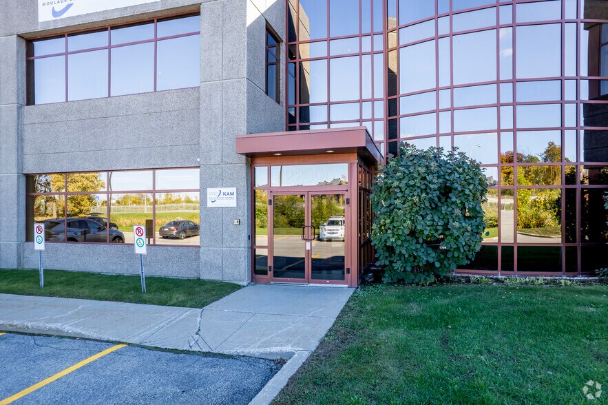 More Photos Of 22000-22200 Aut Transcanadienne, Baie-d'urfe Industrial For Sale