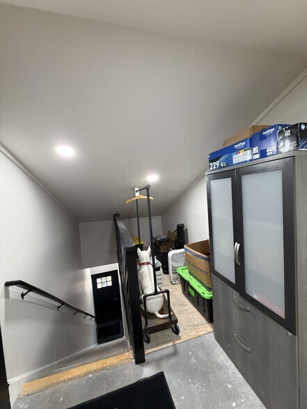More Photos Of 19363 Brandy Rd, Brandy Station Light Manufacturing For Lease