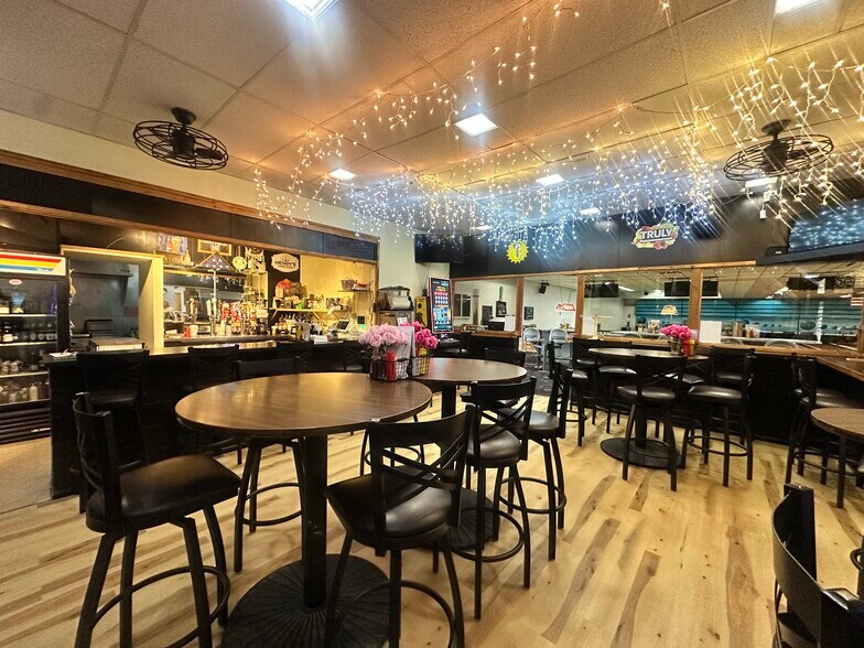 More Photos Of 918 Sage Ave, Kemmerer Sports And Entertainment For Sale