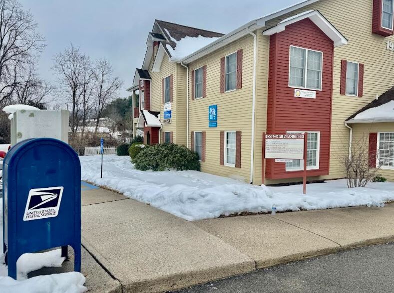 More Photos Of 1999 S Main St, Blacksburg Office Residential For Lease