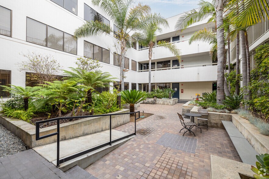 More Photos Of 2601 Ocean Park Blvd, Santa Monica Loft Creative Space For Lease