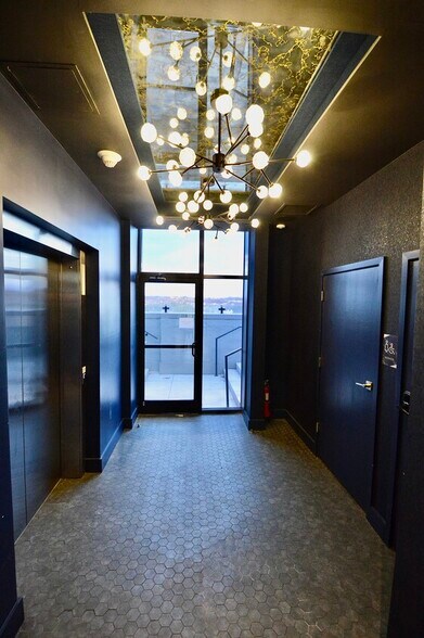 More Photos Of 535 Madison Ave, Covington Office For Lease