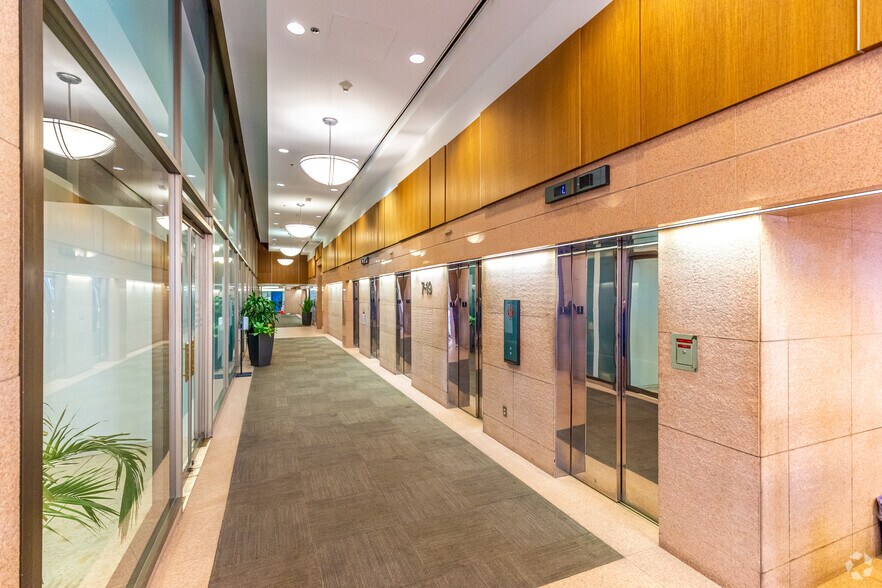 More Photos Of 307 W 7th St, Fort Worth Office For Lease