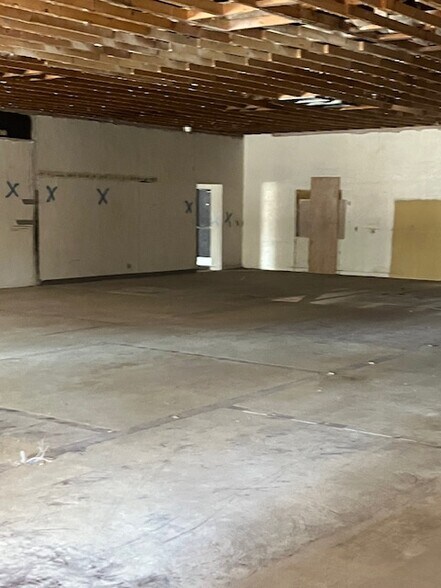 More Photos Of 2810 N 7th Ave, Phoenix Storefront For Lease