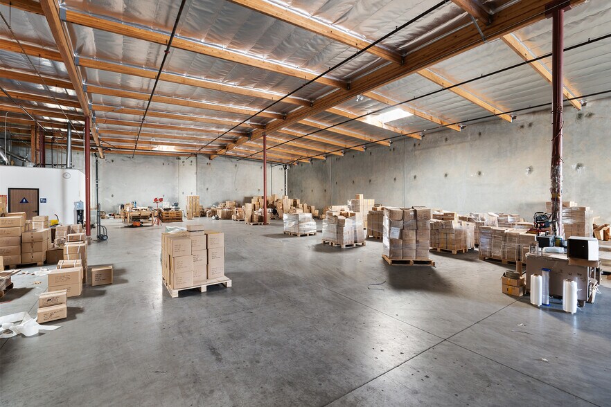 More Photos Of 3583 Old Conejo Rd, Newbury Park Manufacturing For Lease