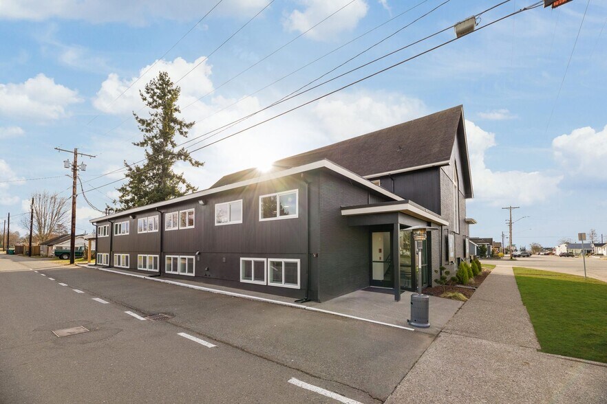 More Photos Of 1607 4th St, Marysville Specialty For Sale