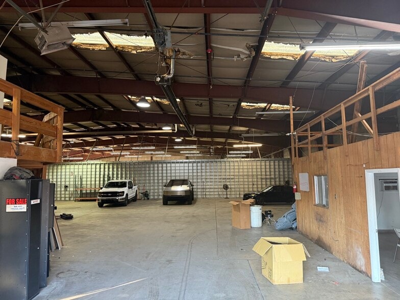 More Photos Of 2021 N Redwood Rd, Salt Lake City Warehouse For Lease