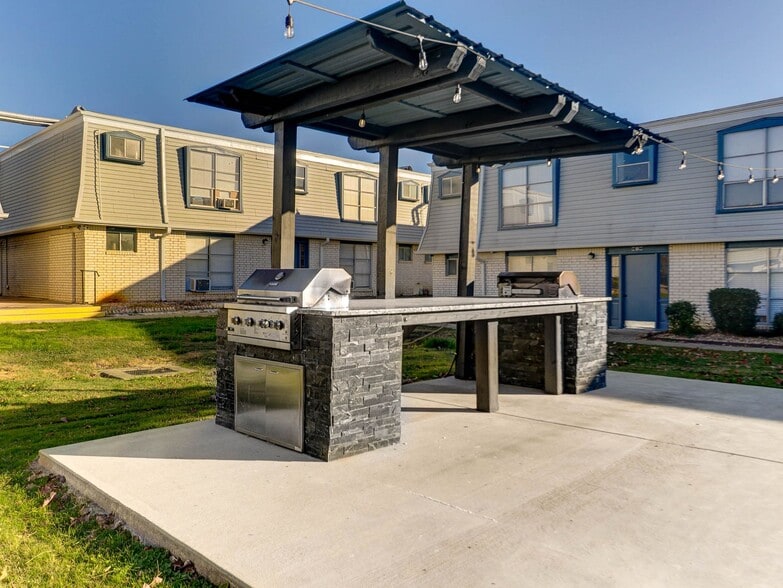 More Photos Of 605 Higdon Ferry Rd, Hot Springs Apartments For Sale