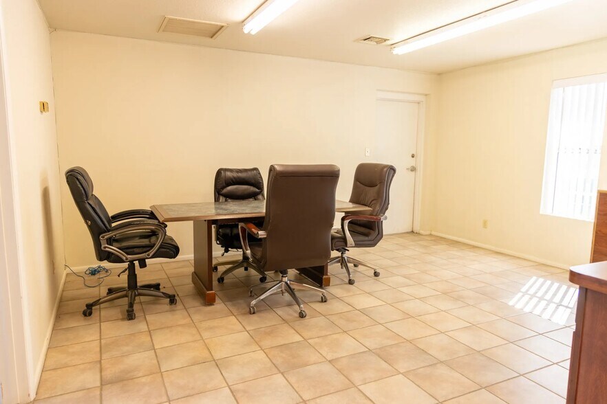 More Photos Of 6553 S Guano Rd, Eloy Warehouse For Sale