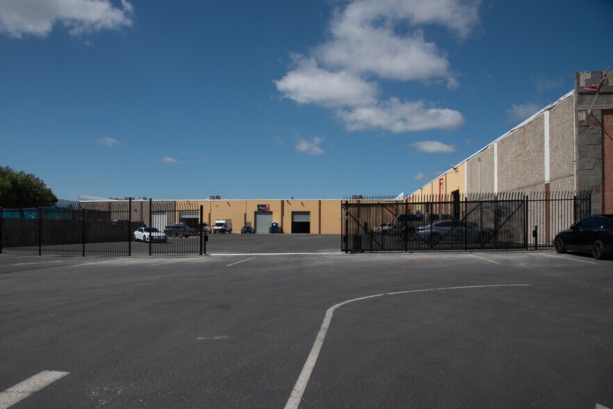 More Photos Of 1655 Little Orchard St, San Jose Manufacturing For Lease