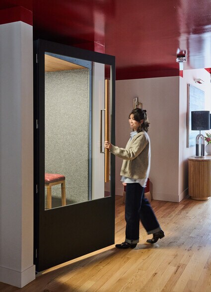 More Photos Of 32 Mercer St, New York Coworking Space