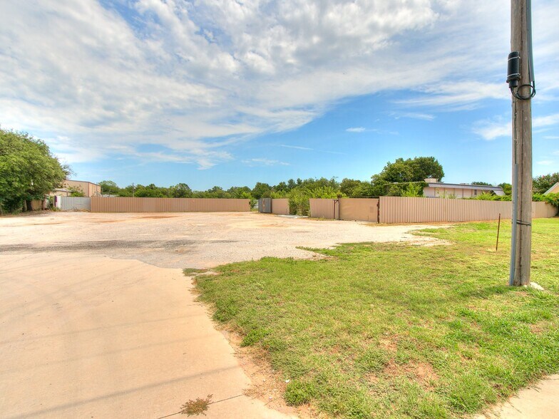 More Photos Of 1301 24th Ave SW, Norman Land For Sale