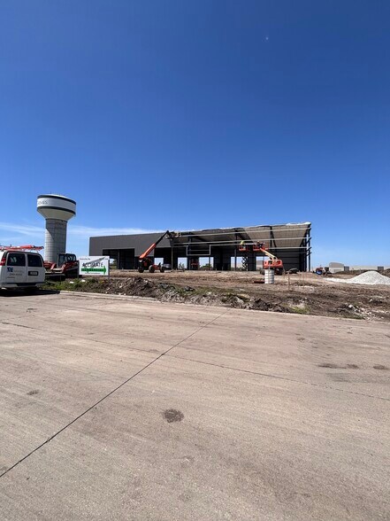 More Photos Of 1305 SE 25th St, Grimes Industrial For Lease