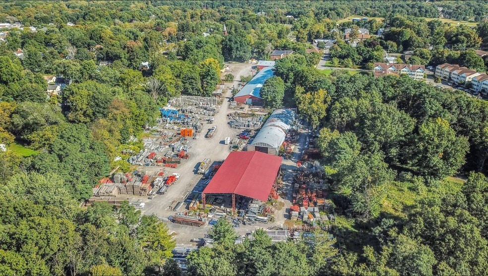 More Photos Of 15-45 Ocallaghan Ln, Red Hook Warehouse For Sale