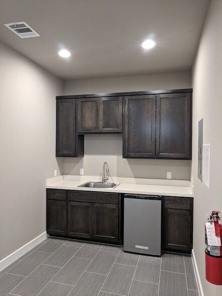 More Photos Of 13740 Research Blvd, Austin Office For Lease