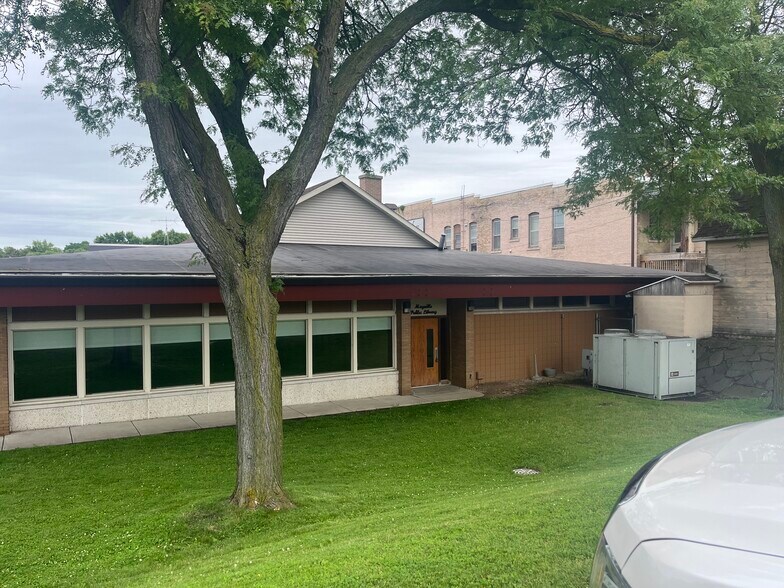 More Photos Of 111 N Main St, Mayville Public Library For Sale