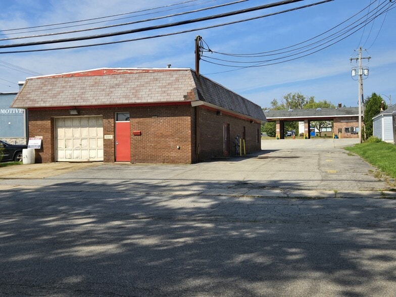More Photos Of 2467 Clinton St, West Seneca Specialty For Sale