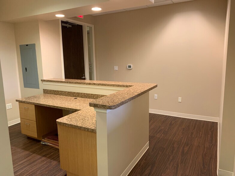 More Photos Of 6735 Conroy Windermere Rd, Orlando Medical For Lease