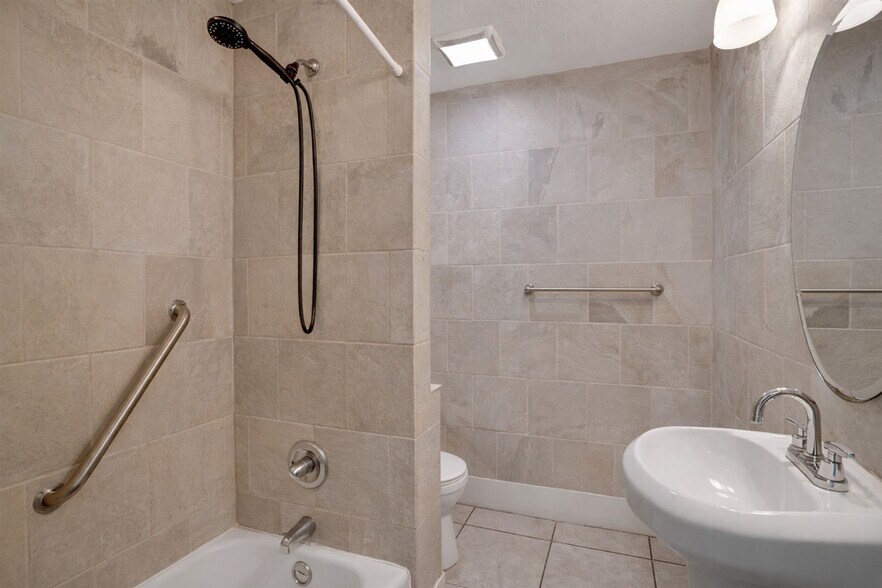 More Photos Of 316 W Columbus Dr, Tampa Apartments For Sale