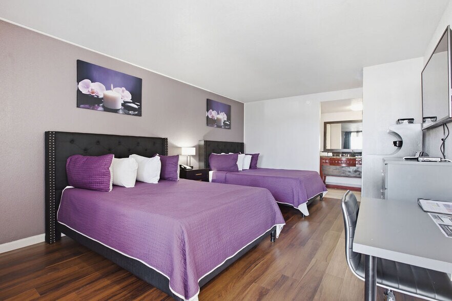 More Photos Of 1175 N Watson Rd, Arlington Hotel For Sale