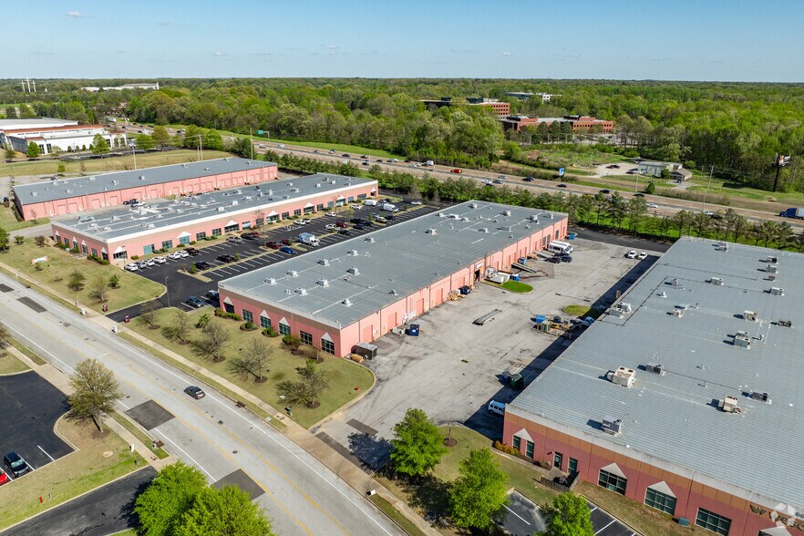 More Photos Of 6949 Appling Farms Pky, Memphis Warehouse For Lease