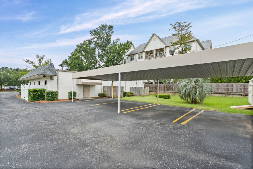 More Photos Of 3664 College Ln S, Mobile Medical For Sale