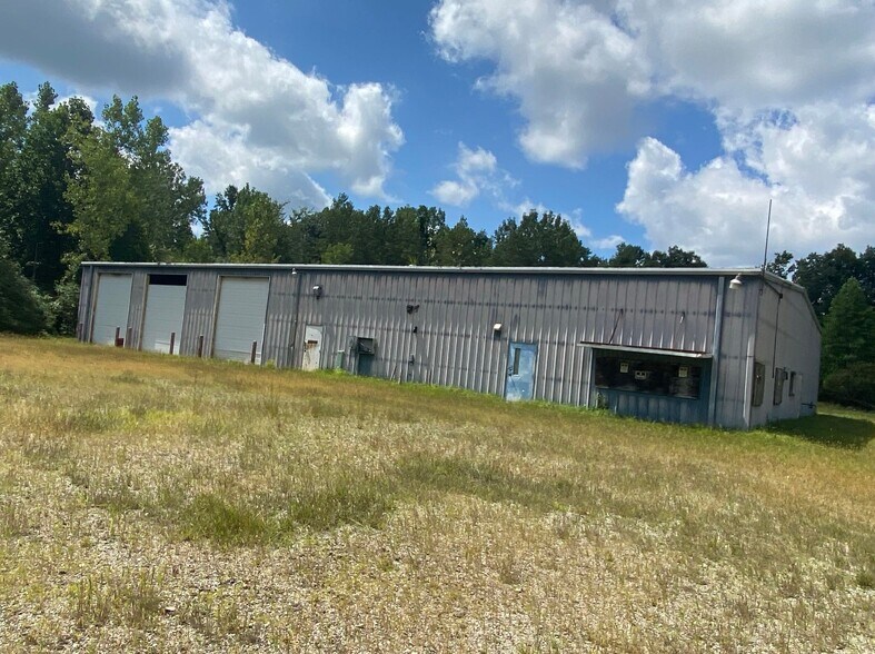More Photos Of 10080 US-12, New Buffalo Warehouse For Lease
