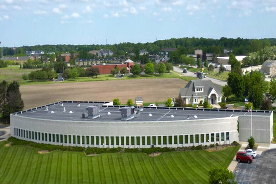 Primary Photo Of 1345 Ford St, Maumee Office For Sale