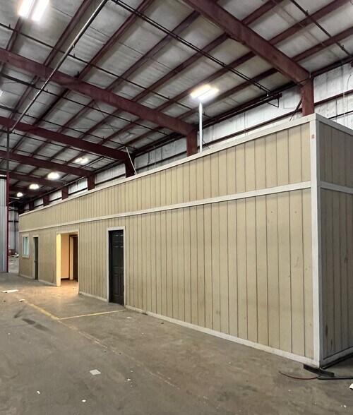 More Photos Of 2300 US-259 BUS, Kilgore Warehouse For Lease