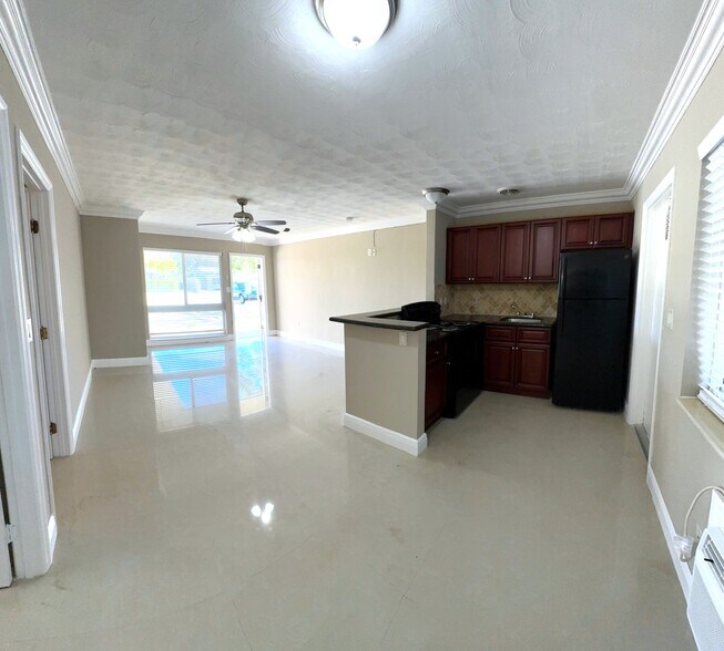More Photos Of 2901 Middle River Dr, Fort Lauderdale Apartments For Sale