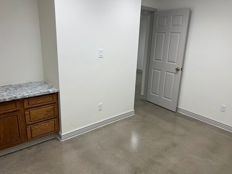 More Photos Of 201-225 N State St, Orem Medical For Lease