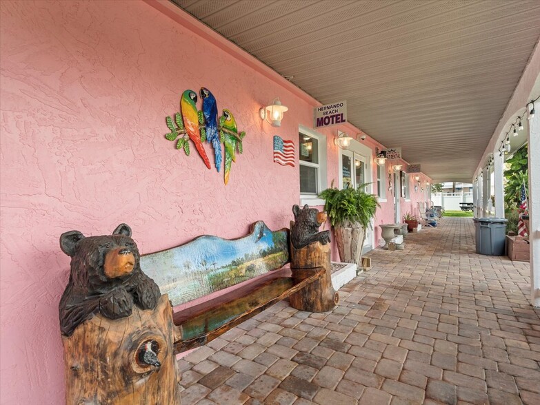 More Photos Of 4291 Shoal Line Blvd, Spring Hill Hotel For Sale