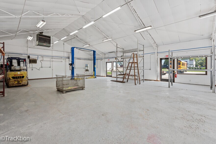 More Photos Of 10709 N Main St, Richmond General Retail For Sale