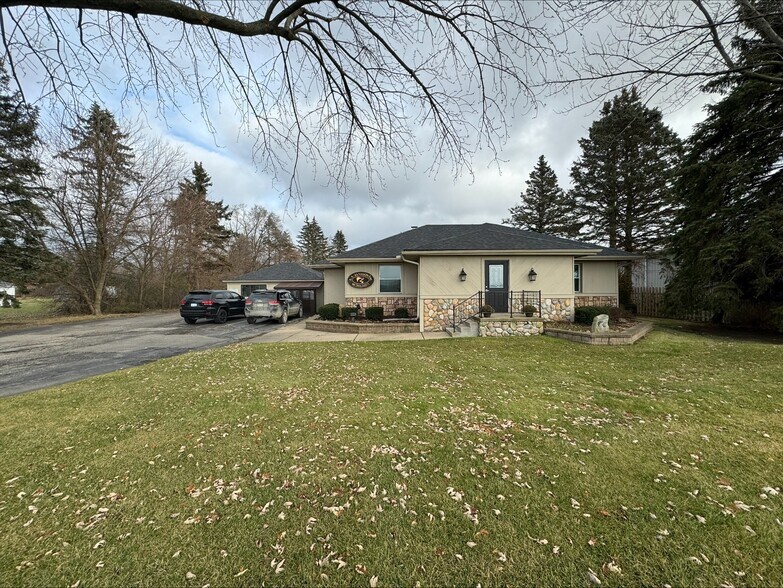 Primary Photo Of 2070 Airport Rd, Waterford Office For Sale