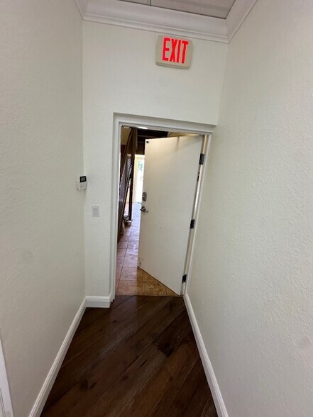 More Photos Of 403 Sullivan St, Punta Gorda Storefront Retail Residential For Lease