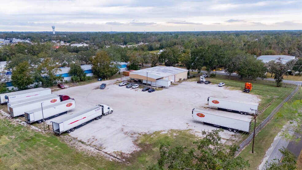 More Photos Of 2701 Airport Rd, Plant City Warehouse For Sale