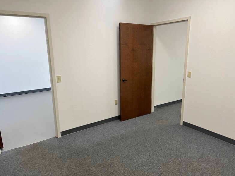 More Photos Of 958 San Leandro Ave, Mountain View Research And Development For Lease