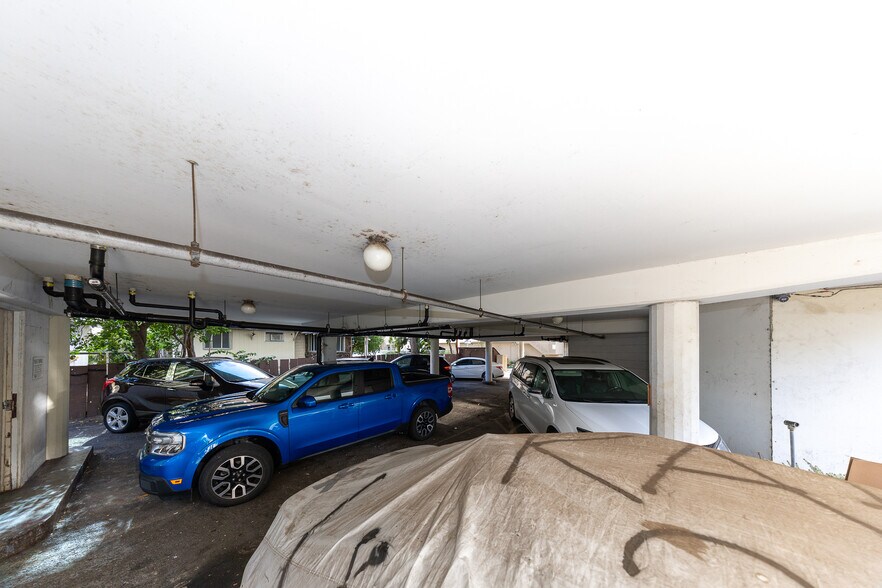 More Photos Of 250 Kapili St, Honolulu Apartments For Sale