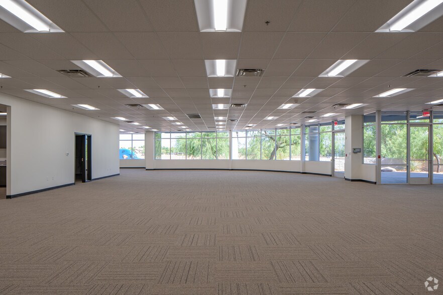 More Photos Of 8601 W Jefferson St, Tolleson Warehouse For Lease