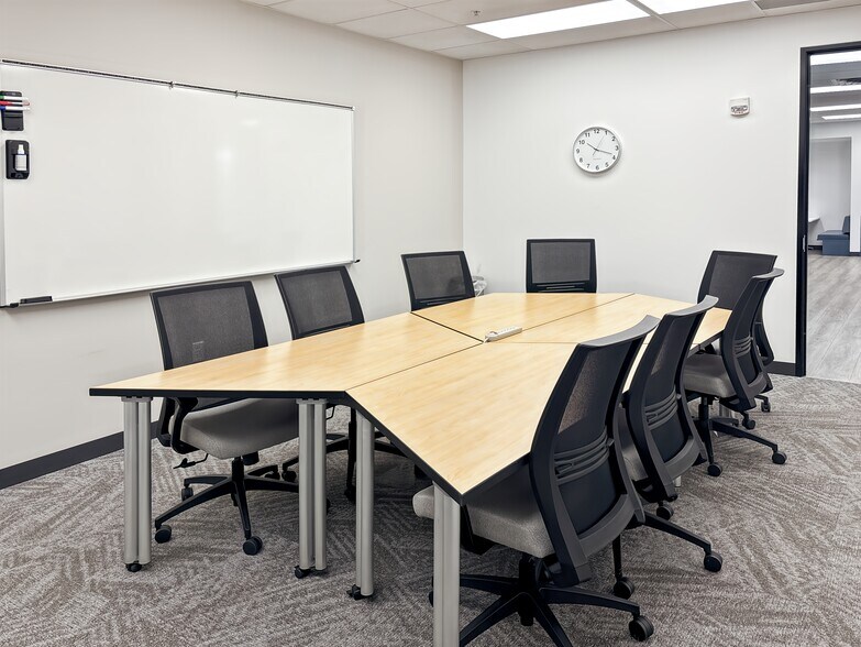 More Photos Of 303 Congressional Blvd, Carmel Coworking Space