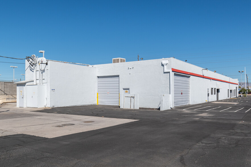 More Photos Of 3105 E Sahara Ave, Las Vegas Auto Repair For Lease