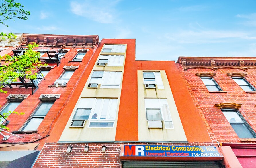 More Photos Of 149 Franklin St, Brooklyn Storefront Retail Residential For Sale