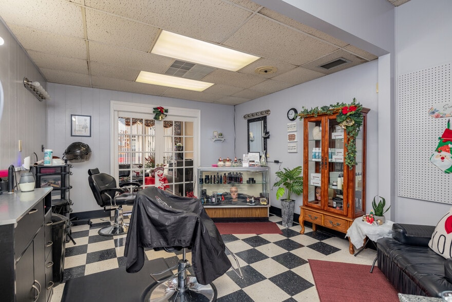 More Photos Of 401 Halifax St, Emporia Office For Sale