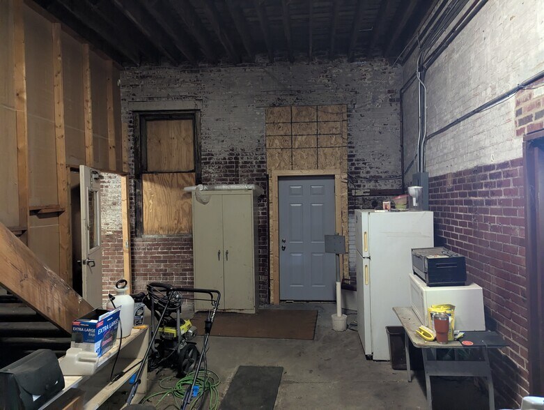 More Photos Of 701 N 22nd St, Mattoon Freestanding For Sale